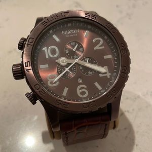 Nixon - 5130 - Brown with alligator band - The Chrono